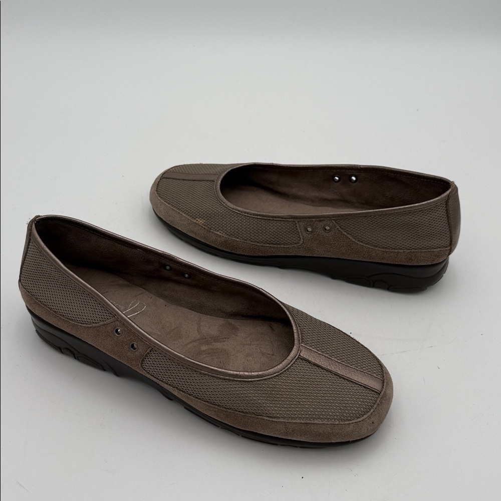 AEROSOLES Taupe Women's wedge shoe women 10 suede textile upper casual office